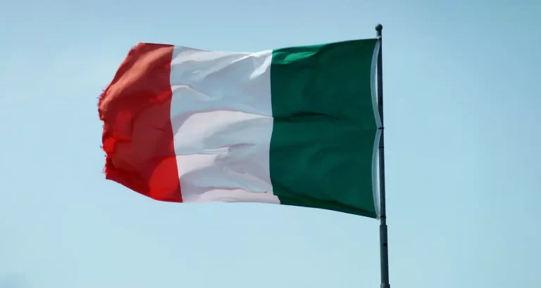 La storia della bandiera italiana